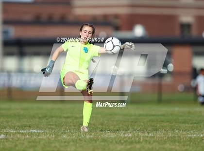 Thumbnail 2 in Bishop Grimes vs Tully photogallery.
