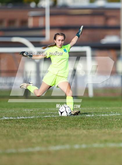 Thumbnail 3 in Bishop Grimes vs Tully photogallery.