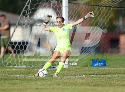 Thumbnail 1 in Bishop Grimes vs Tully photogallery.