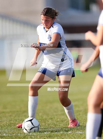 Thumbnail 2 in Bishop Grimes vs Tully photogallery.