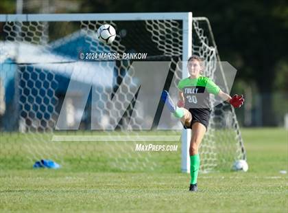 Thumbnail 2 in Bishop Grimes vs Tully photogallery.