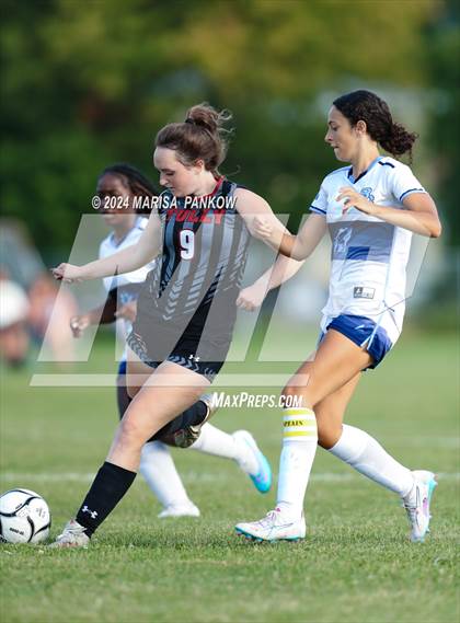 Thumbnail 2 in Bishop Grimes vs Tully photogallery.