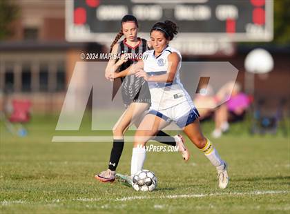 Thumbnail 3 in Bishop Grimes vs Tully photogallery.