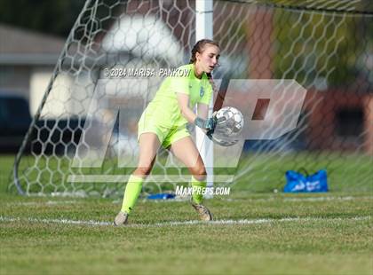Thumbnail 3 in Bishop Grimes vs Tully photogallery.