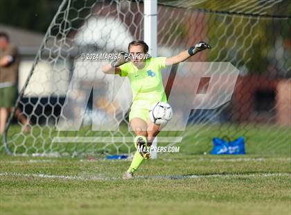 Thumbnail 2 in Bishop Grimes vs Tully photogallery.