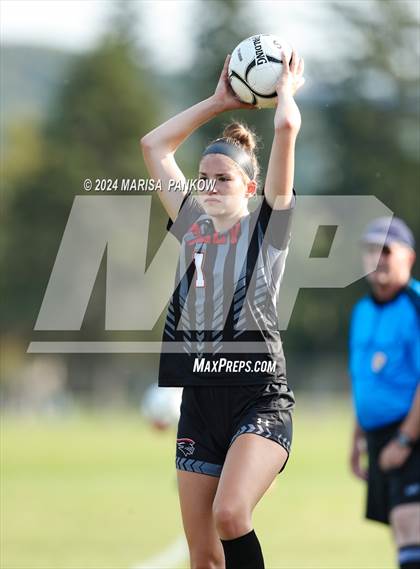 Thumbnail 2 in Bishop Grimes vs Tully photogallery.