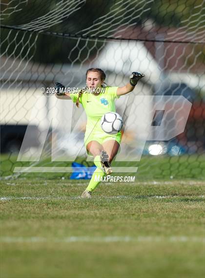 Thumbnail 2 in Bishop Grimes vs Tully photogallery.