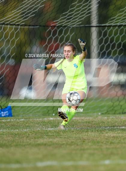 Thumbnail 2 in Bishop Grimes vs Tully photogallery.