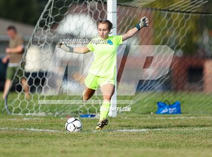 Thumbnail 3 in Bishop Grimes vs Tully photogallery.