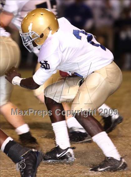 Thumbnail 3 in Notre Dame @ Bishop Amat photogallery.