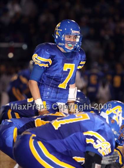 Thumbnail 3 in Notre Dame @ Bishop Amat photogallery.
