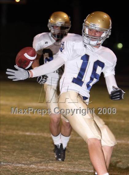 Thumbnail 2 in Notre Dame @ Bishop Amat photogallery.