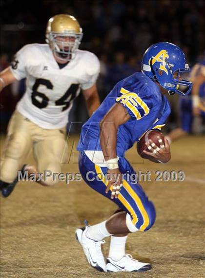 Thumbnail 3 in Notre Dame @ Bishop Amat photogallery.