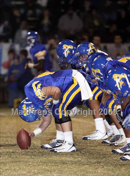Thumbnail 3 in Notre Dame @ Bishop Amat photogallery.