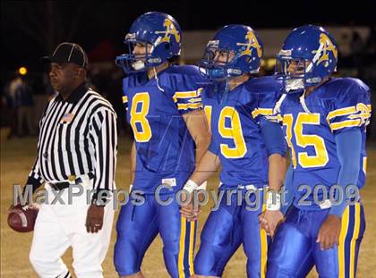 Thumbnail 3 in Notre Dame @ Bishop Amat photogallery.