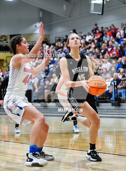 Thumbnail 2 in Melbourne vs. Bigelow (AAA 2A State Playoff Second Round) photogallery.
