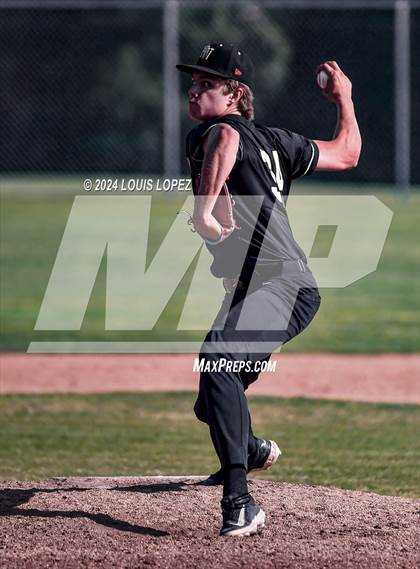 Thumbnail 3 in Harvard-Westlake @ Bonita (CIF SS DIV 1 Playoffs 2nd Round) photogallery.