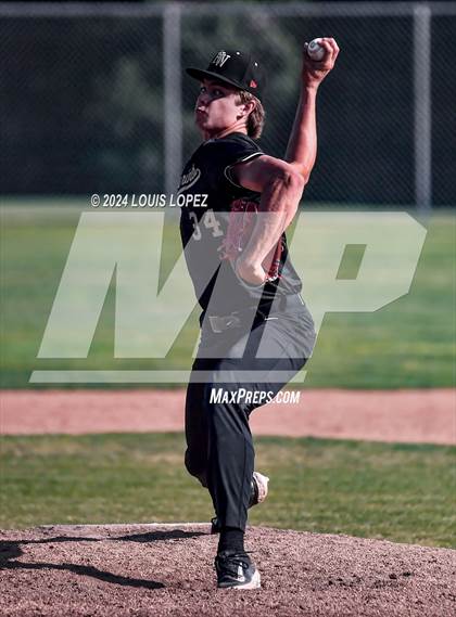 Thumbnail 3 in Harvard-Westlake @ Bonita (CIF SS DIV 1 Playoffs 2nd Round) photogallery.