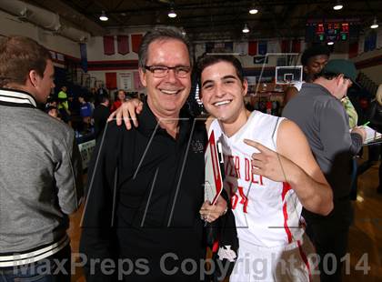 Thumbnail 2 in Bishop O'Dowd vs. Mater Dei (Tarkanian Classic) photogallery.