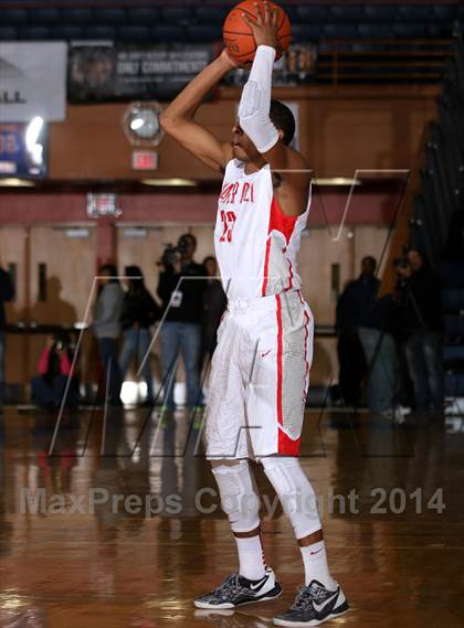 Thumbnail 2 in Bishop O'Dowd vs. Mater Dei (Tarkanian Classic) photogallery.
