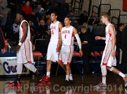Thumbnail 2 in Bishop O'Dowd vs. Mater Dei (Tarkanian Classic) photogallery.