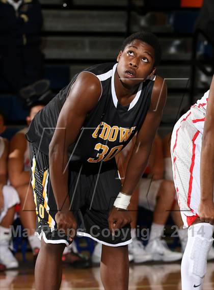 Thumbnail 3 in Bishop O'Dowd vs. Mater Dei (Tarkanian Classic) photogallery.