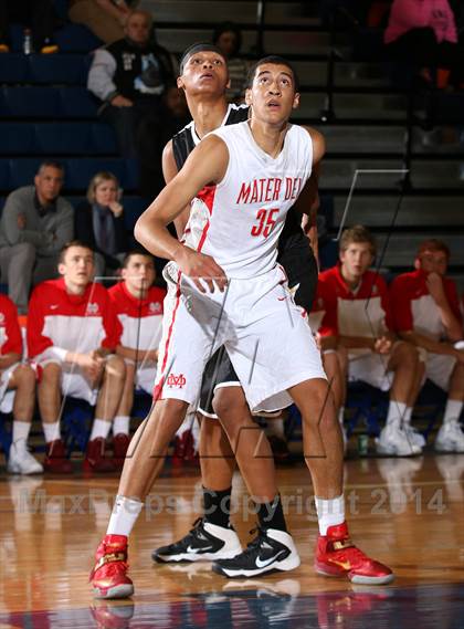 Thumbnail 3 in Bishop O'Dowd vs. Mater Dei (Tarkanian Classic) photogallery.