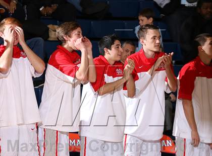 Thumbnail 2 in Bishop O'Dowd vs. Mater Dei (Tarkanian Classic) photogallery.