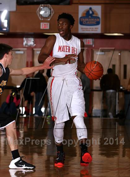 Thumbnail 3 in Bishop O'Dowd vs. Mater Dei (Tarkanian Classic) photogallery.