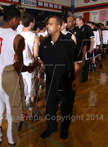Thumbnail 3 in Bishop O'Dowd vs. Mater Dei (Tarkanian Classic) photogallery.