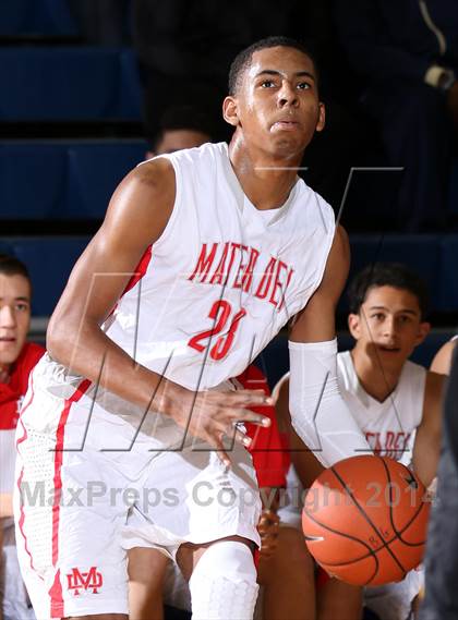 Thumbnail 3 in Bishop O'Dowd vs. Mater Dei (Tarkanian Classic) photogallery.