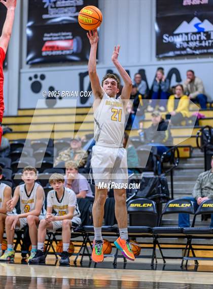 Thumbnail 2 in Melbourne vs Salem (3A-2 District Tournament) photogallery.