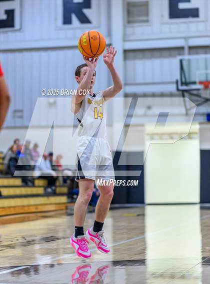 Thumbnail 2 in Melbourne vs Salem (3A-2 District Tournament) photogallery.