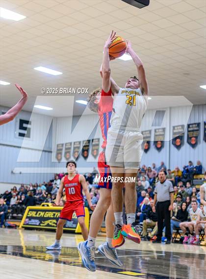 Thumbnail 2 in Melbourne vs Salem (3A-2 District Tournament) photogallery.