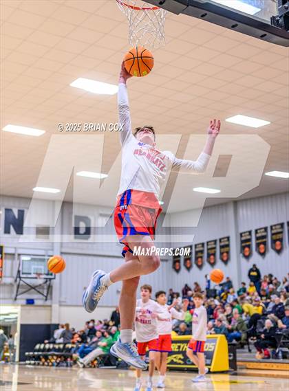 Thumbnail 1 in Melbourne vs Salem (3A-2 District Tournament) photogallery.