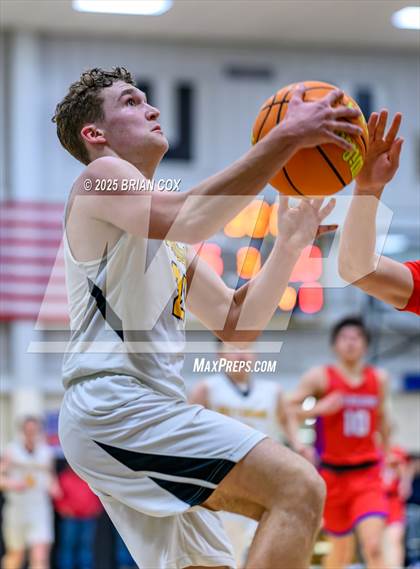 Thumbnail 3 in Melbourne vs Salem (3A-2 District Tournament) photogallery.