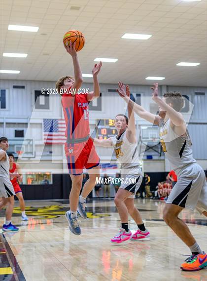 Thumbnail 1 in Melbourne vs Salem (3A-2 District Tournament) photogallery.