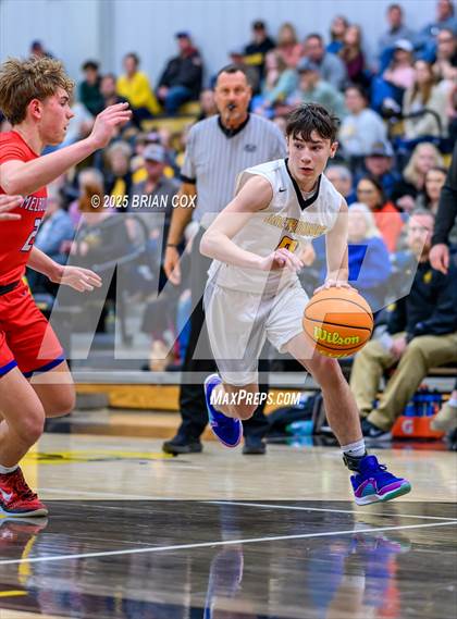 Thumbnail 2 in Melbourne vs Salem (3A-2 District Tournament) photogallery.