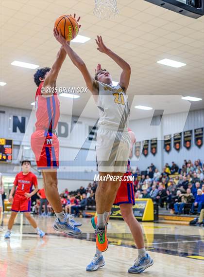 Thumbnail 1 in Melbourne vs Salem (3A-2 District Tournament) photogallery.