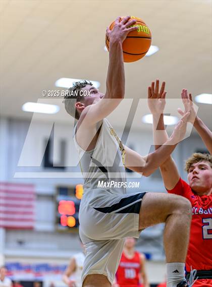 Thumbnail 2 in Melbourne vs Salem (3A-2 District Tournament) photogallery.