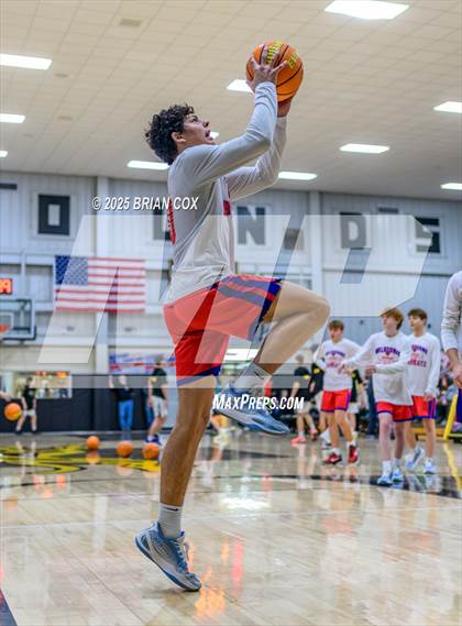 Thumbnail 2 in Melbourne vs Salem (3A-2 District Tournament) photogallery.
