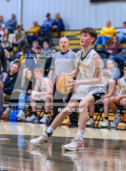 Thumbnail 1 in Melbourne vs Salem (3A-2 District Tournament) photogallery.