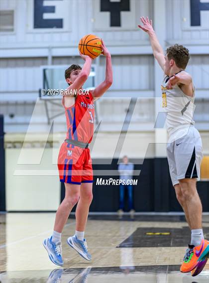 Thumbnail 2 in Melbourne vs Salem (3A-2 District Tournament) photogallery.
