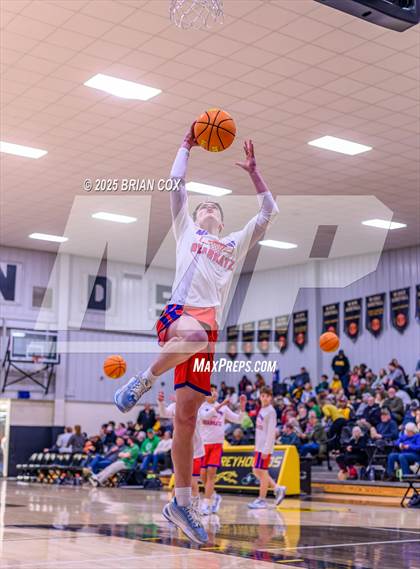 Thumbnail 3 in Melbourne vs Salem (3A-2 District Tournament) photogallery.