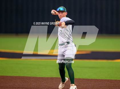 Thumbnail 1 in Centerville vs. Harleton (UIL 2A D1 Region Semifinal) photogallery.