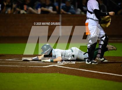 Thumbnail 2 in Centerville vs. Harleton (UIL 2A D1 Region Semifinal) photogallery.
