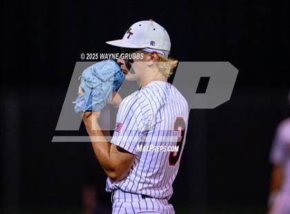 Thumbnail 1 in Centerville vs. Harleton (UIL 2A D1 Region Semifinal) photogallery.