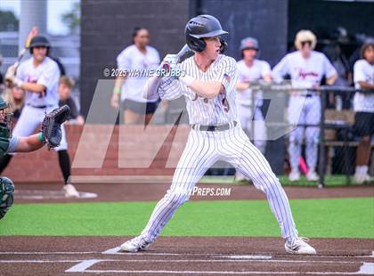 Thumbnail 2 in Centerville vs. Harleton (UIL 2A D1 Region Semifinal) photogallery.