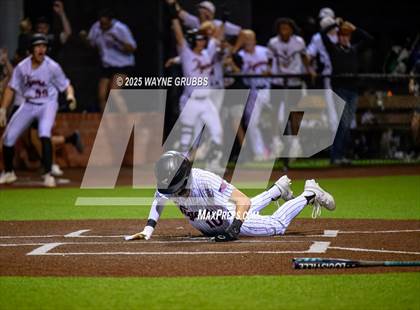 Thumbnail 3 in Centerville vs. Harleton (UIL 2A D1 Region Semifinal) photogallery.