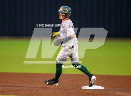 Thumbnail 3 in Centerville vs. Harleton (UIL 2A D1 Region Semifinal) photogallery.